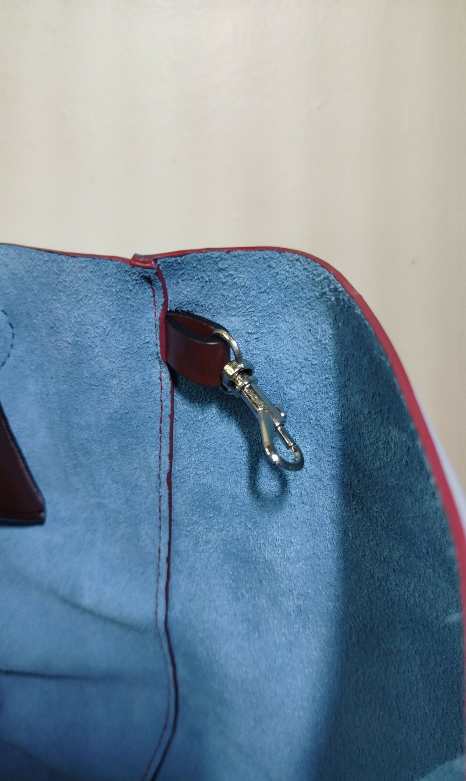 Sac cabas st-tropez bleu et bordeaux attache-clé