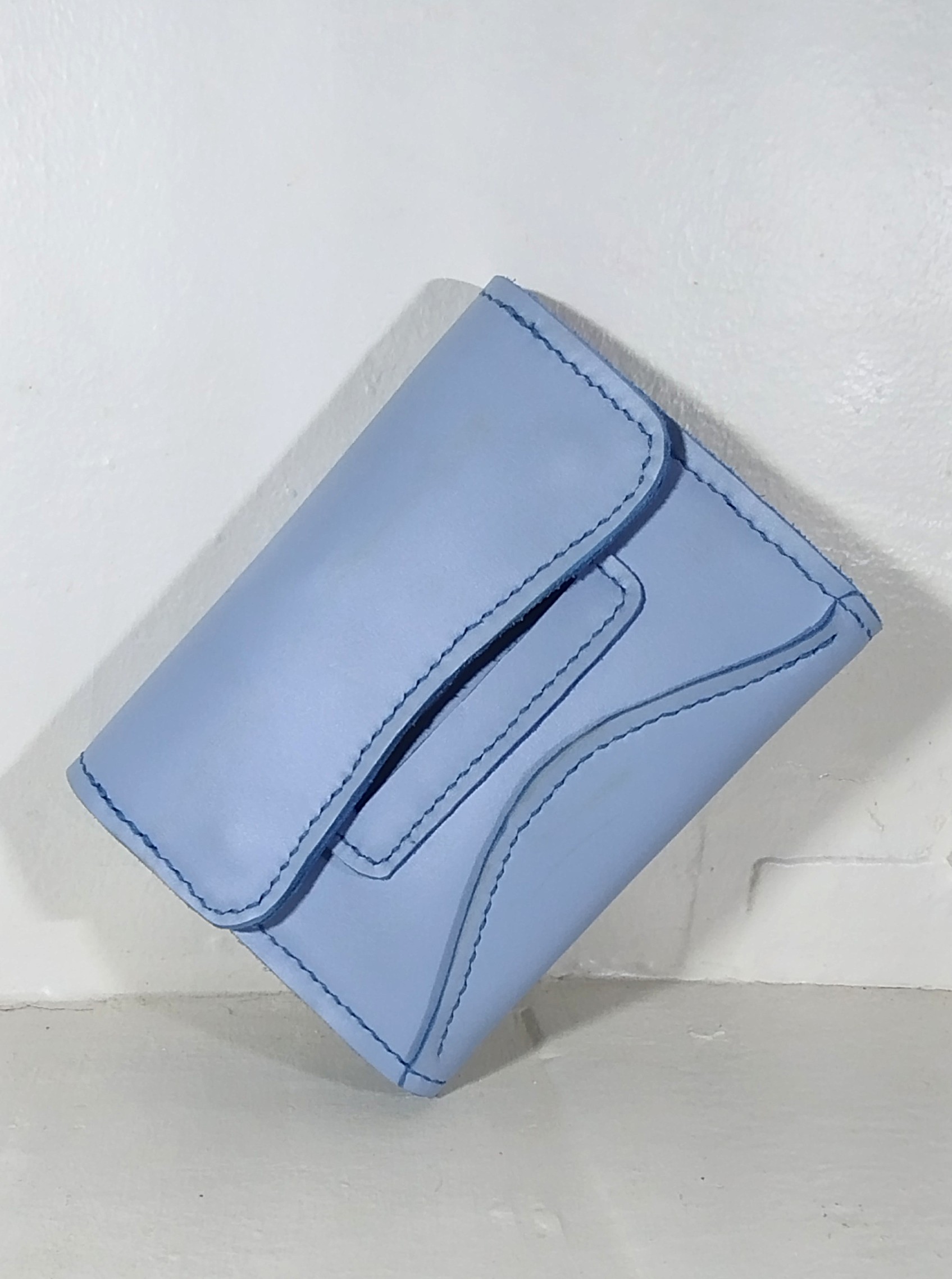 Blague a tabac bleu pastel