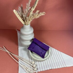 Porte-cartes pliage en cuir violet vue globale