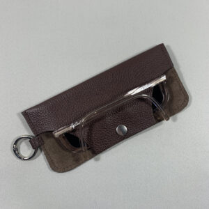 Etui à Lunettes Marron en cuir avec mousqueton vue globale